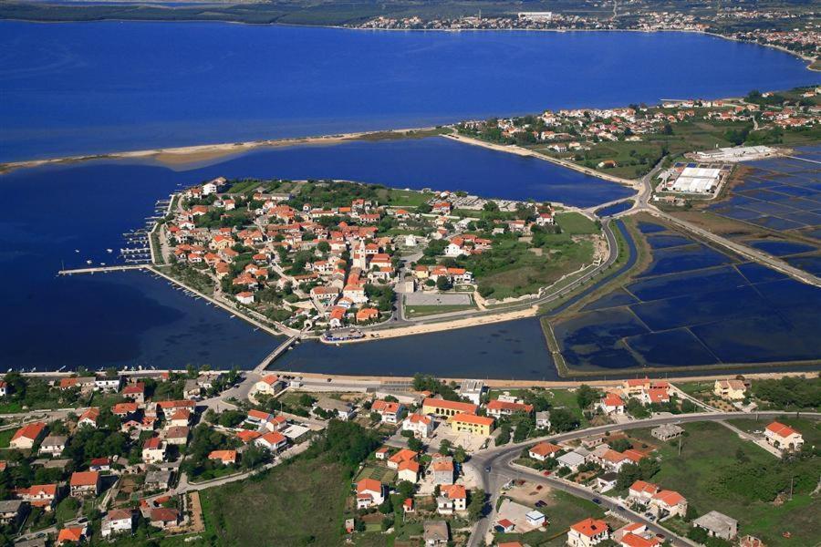 Apartment Bonaca Нин Екстериор снимка